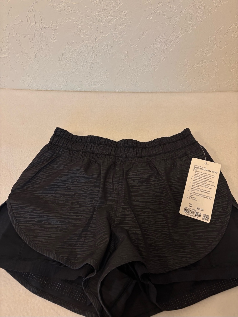 NWT Lululemon Bootcamp Ready Short 3.5” Stride Emboss Black Size 10